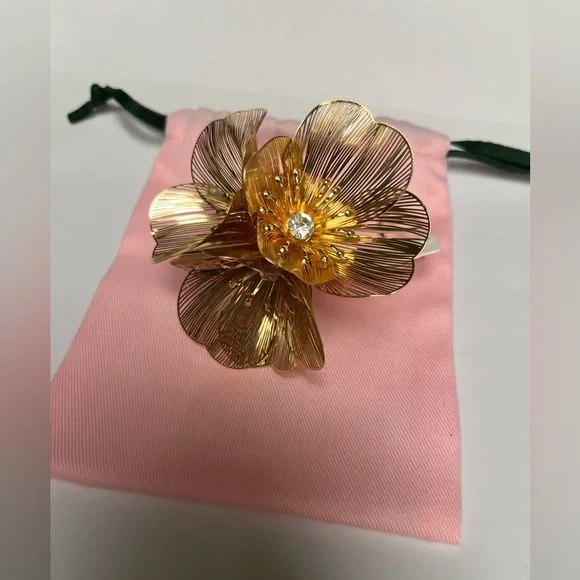 NWT ⚜️👑⚜️ Piper K Accessories Crystal Flower Filigree Cuff Bracelet - Picture 9 of 11